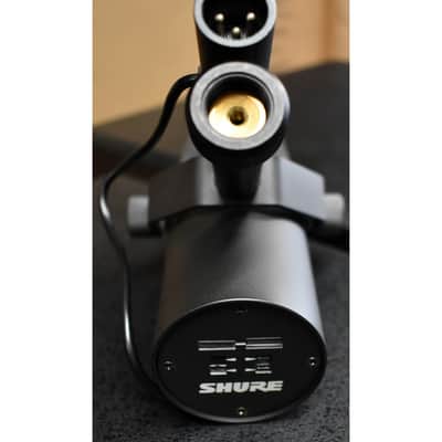 Shure SM7B Large Diaphragm Dynamic Vocal Microphone image 4