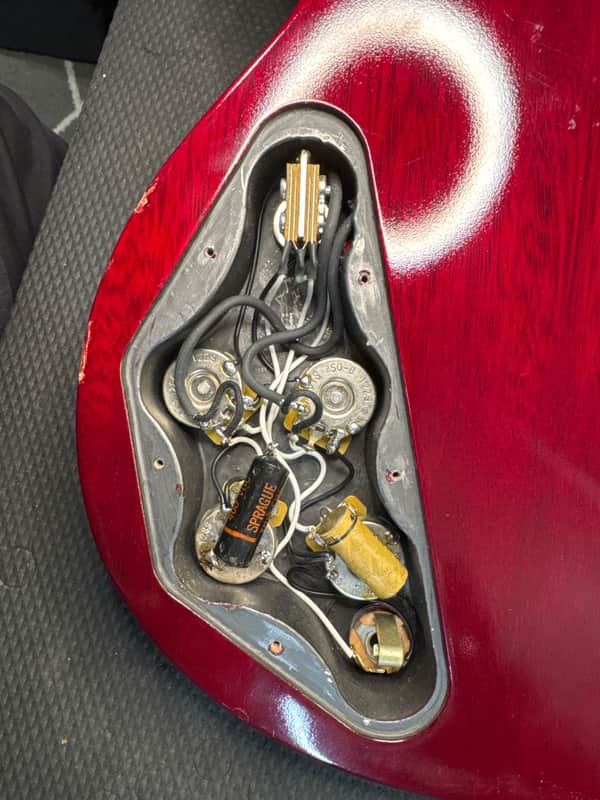 Edwards E-SG-90LT2/P MIJ 2012 Cherry Lacquer Touch FInish Seymour