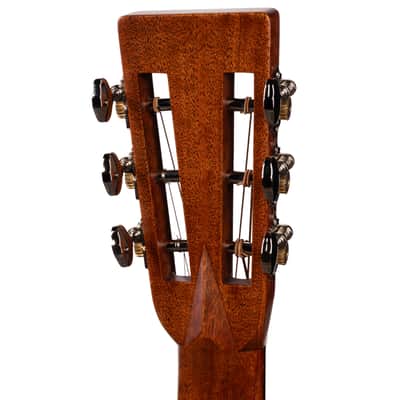 Martin Custom Shop 00 Goncalo Alves/Bearclaw Sitka Spruce (523) image 6