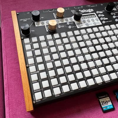 Synthstrom Audible Deluge + 256GB SD Card + DeckSaver + Carry Bag - 64-Voice Desktop Synthesizer with Numeric Display 2016 - 2022 - Black image 4