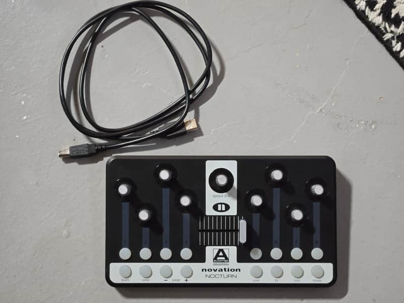 Novation Nocturn MIDI DAW Controller 2008 - Black image 1