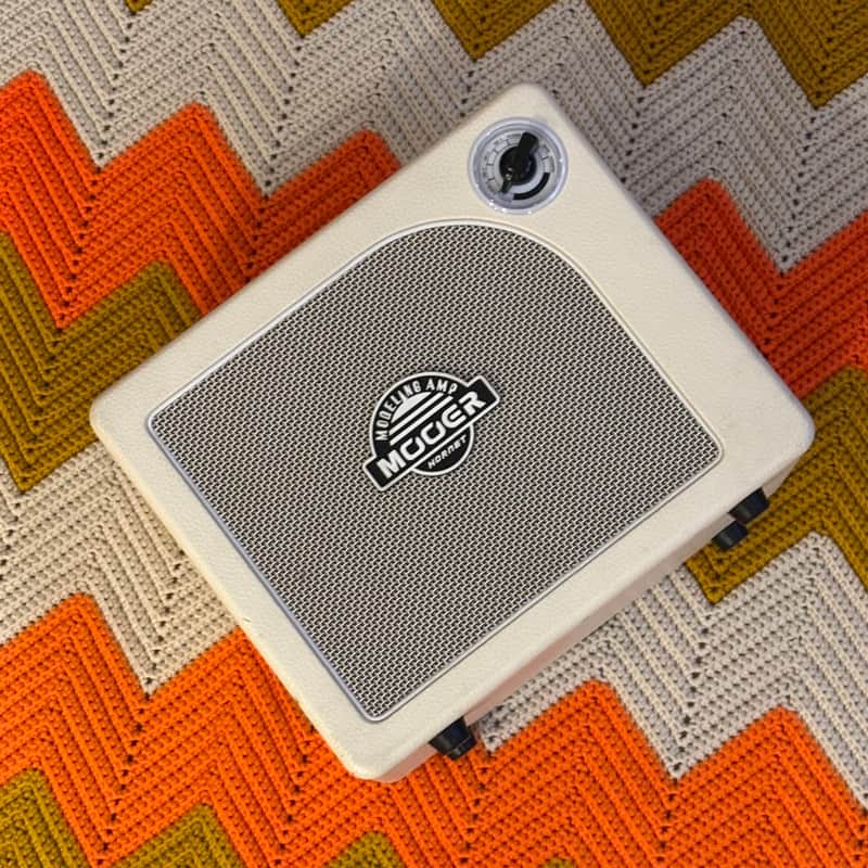 Mooer Hornet Amplifier - Solid Living Room Amp! - image 1