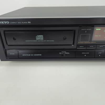 Onkyo - DX-2800 - Compact Disc Player image 3