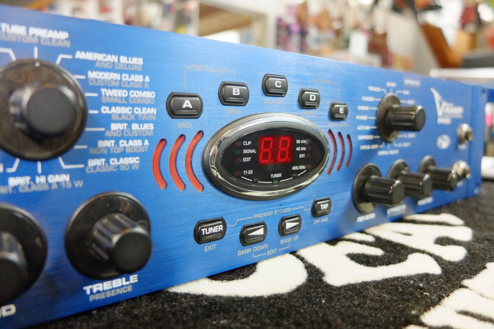 Behringer V-AMP Pro Rackmount Amp Modeler and Multi-Effect | Reverb