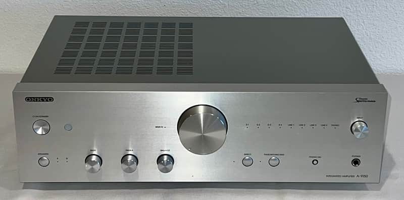 Onyko A-9150 120 Watt Stereo  Integrated Stereo Amplifier Silver, Mint Condition, Works Flawlessly Sounds Amazing !