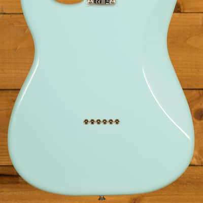 Fender Tom DeLonge Stratocaster - Rosewood - Daphne Blue image 2