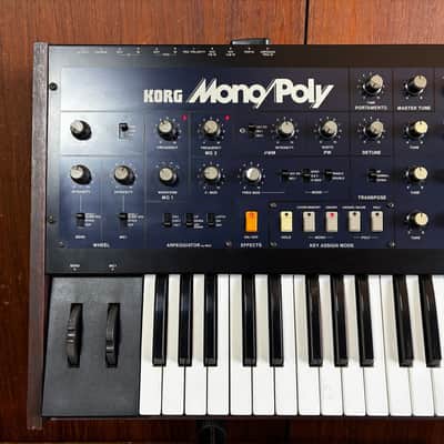Korg Mono/Poly MP-4 monophonic/polyphonic Synthesizer w/ gig bag image 3