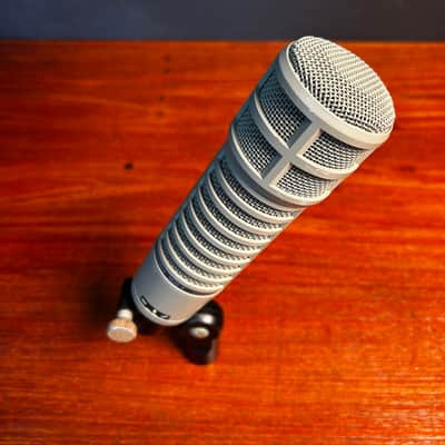 Electro-Voice RE20 Cardioid Dynamic Microphone 1968 - Present - Gray image 5