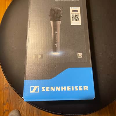 TWO Sennheiser e835 Handheld Cardioid Dynamic Vocal Microphone 1998 - Present - Dark Grey with BONUS: TWO (20', Black) Kopul Premium Performance 3000 Series Neutrik XLR Male to XLR Female Microphone Cables image 3