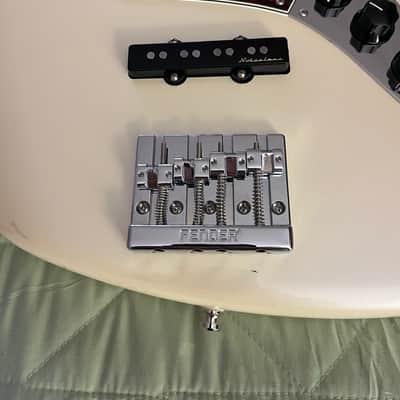 Fender Player Plus Jazz Bass Loaded Body 2022 - Arctic Pearl image 2