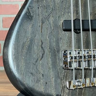 Warwick Pro Series Corvette Standard 5-string Electric Bass Guitar - Nirvana Black Transparent Satin image 6