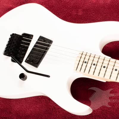 B.C. Rich Gunslinger Retro II with Floyd Rose - White image 6