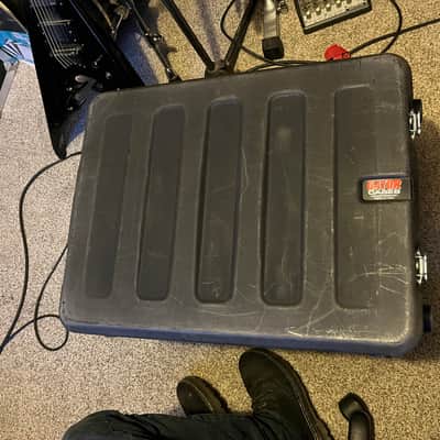 gator g-pro 8u road flight rack case image 2
