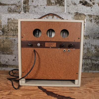 1960 Danelectro Cadet Model 122 1X8 Tube Combo image 2