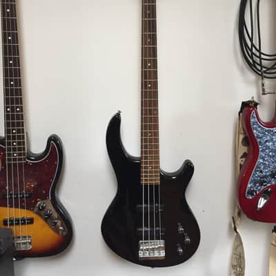Dean edge 1 4 string bass 2002 Black image 1