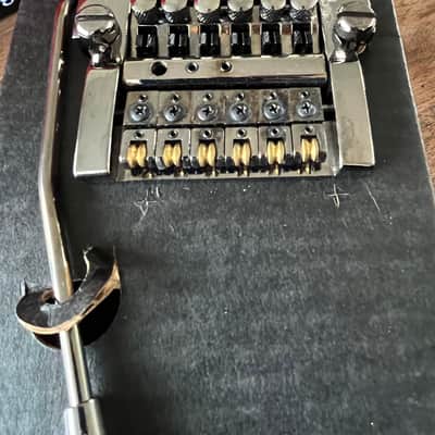 N.O.S Original 80’s Kahler 7200 Tremolo Bridge System + String Lock image 6