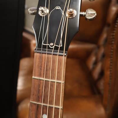 Gibson J-45 Standard Sunburst Lefty image 3
