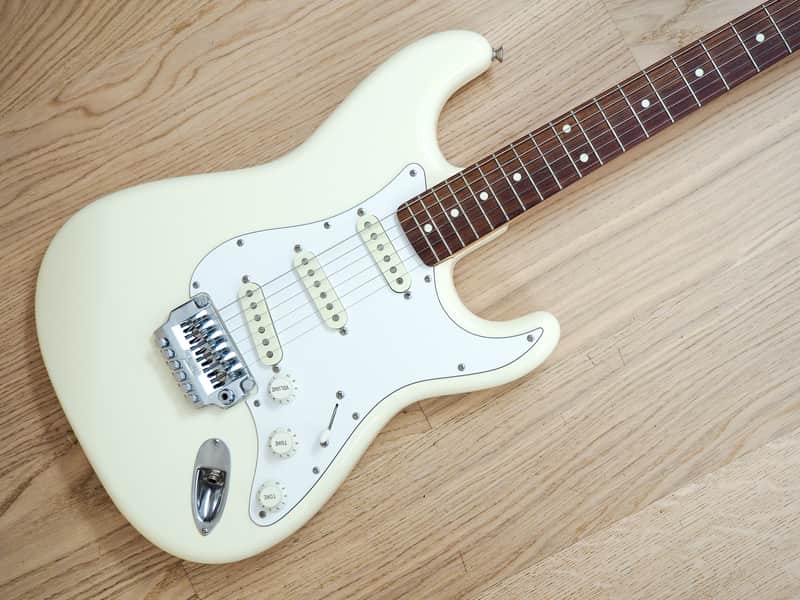 1986 Squier Stratocaster Electric Guitar System 1 Vibrato Near