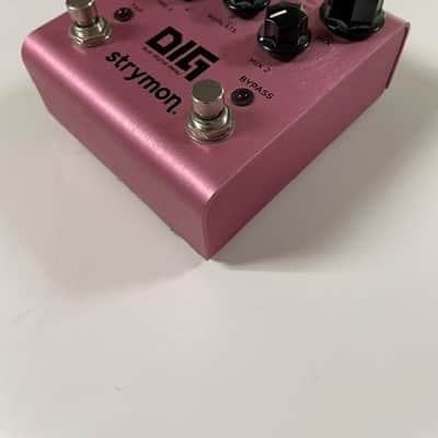 Strymon DIG Dual Digital Delay V1 2015 - 2022 - Pink image 2