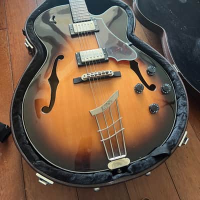 Hofner Contemporary Series Blue Tone Super Luxe E2 (US customers, tax included in shipping cost) 2016 - 2018 - Sunburst bluetone image 2