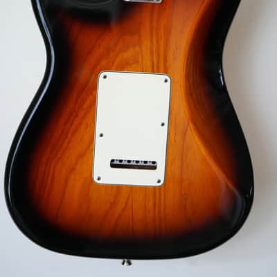 Fender Custom Shop Custom Deluxe Stratocaster image 8