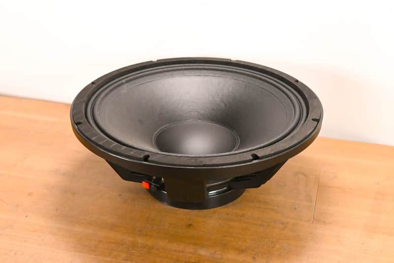 D.A.S. 18H 18" 600W Low Frequency Woofer / Speaker Component - 8 Ohm CG010MK image 1