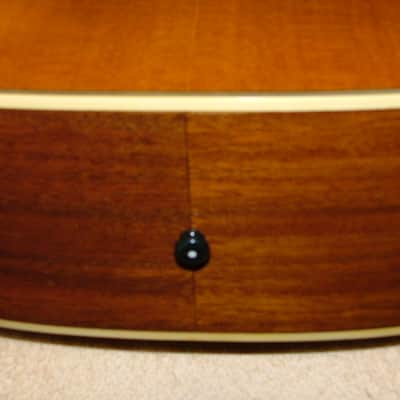 Alvarez 5064 (1982 or older) Natural, with rare Florentine Cutaway image 16