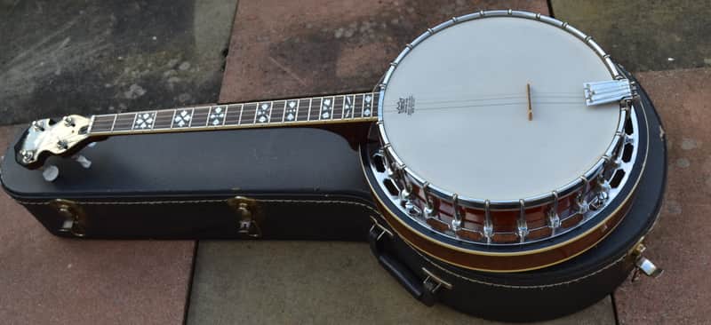 Sonata Tenor Irish Banjo + Hard Case image 1