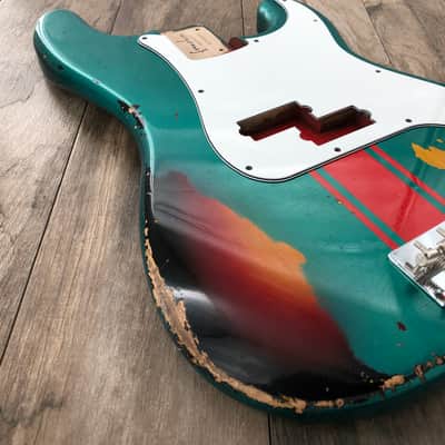FRANCHIN Jupiter bass body Relic Aged Sherwood Green Metallic over 3-Color Sunburst with Ferrari Red racing Stripe 100% Nitro Lacquer Cracks Alder Precision-Style Made in Italy - Stock piece #23200726 image 5