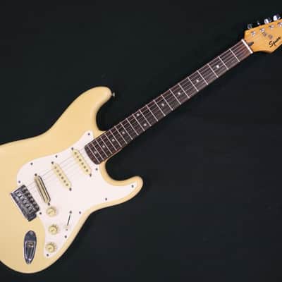 1994 Fender Korean Squier Stratocaster Standard Vintage White image 2