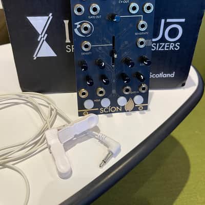 Instruo Larachd - Audio to CV Interface | Reverb