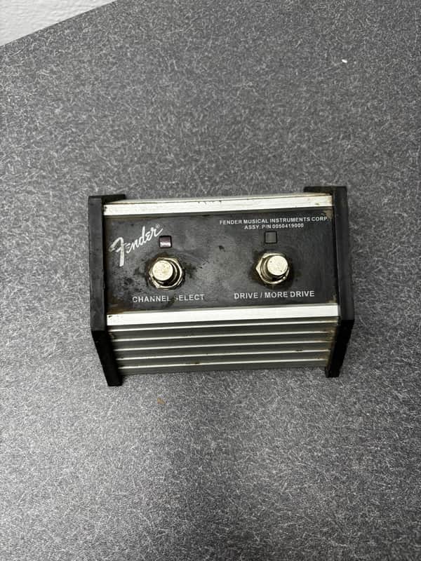 Fender 007-1359-000 2-Button Footswitch with 1/4" Jack for Super Champ XD 2010s - Black image 1