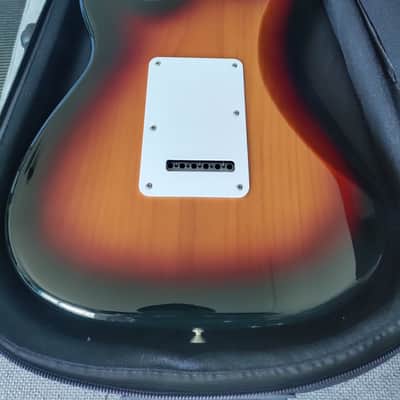 2017 Fender Stratocaster Classic Player '60s 3-Color Sunburst w/GIGBAG image 21
