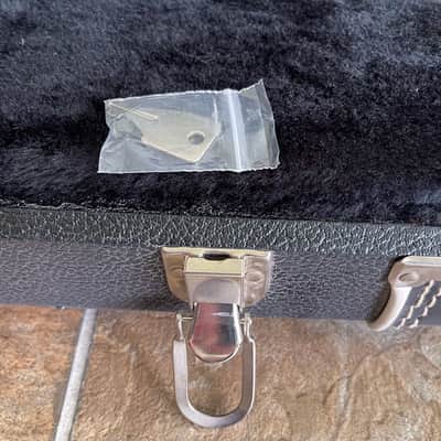 Fender Precision, Jazz Bass case, left-handed early 1980's Black Tolex image 3