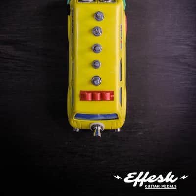 Effesk Fuzz Bus image 3
