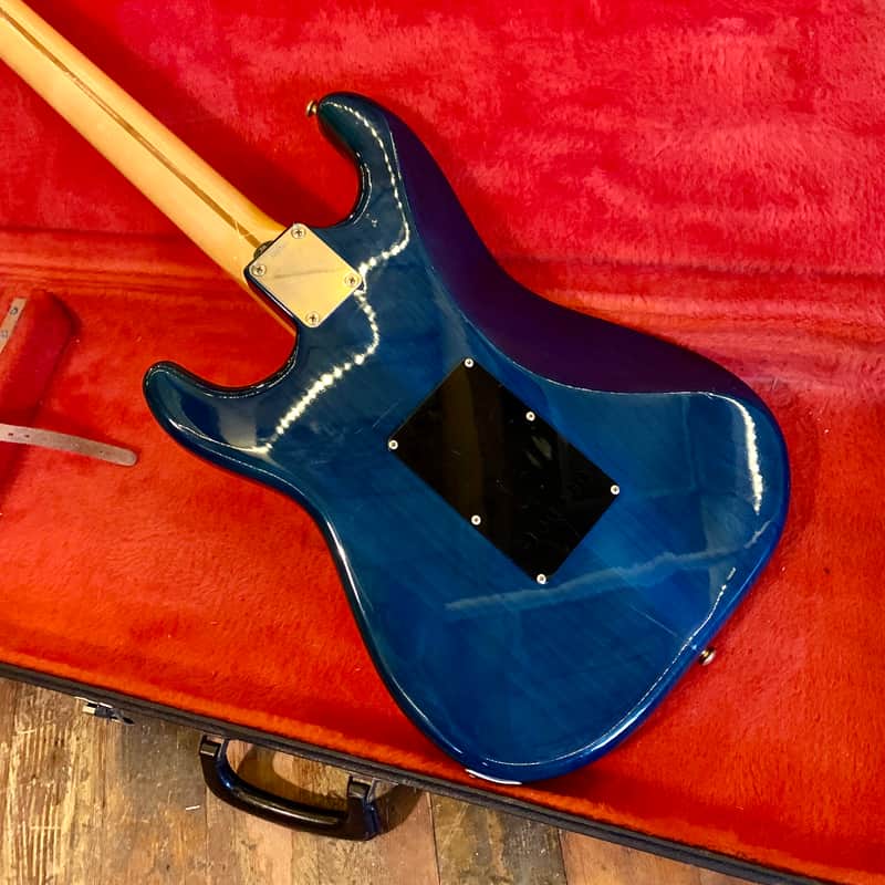 Tokai Custom Edition “oldies but goodies” Super strat Trans blue