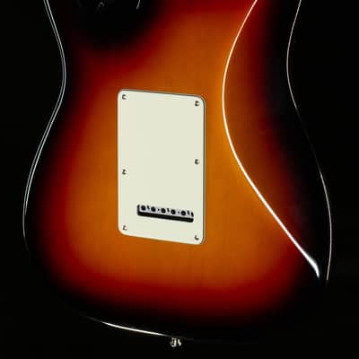Fender American Ultra Stratocaster HSS Ultraburst Maple (810) image 2