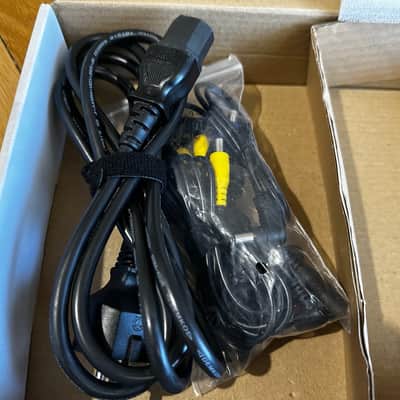 Truetone 1 SPOT Pro CS6 Power Supply - Black image 5