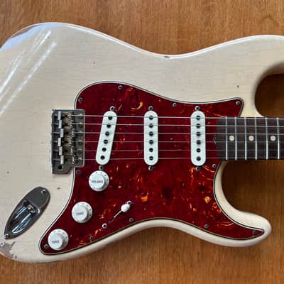 Fender Custom Shop LMT Stratocaster Super Faded Shell Pink Relic image 5