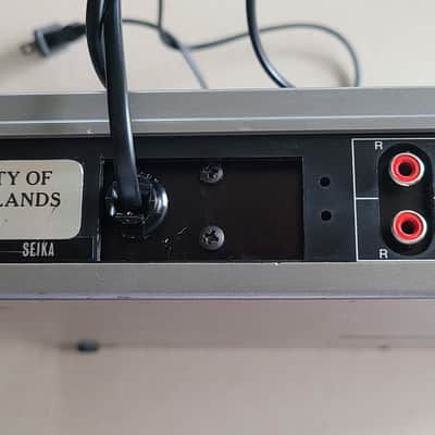 Yamaha MM30 six input mixer with bucket brigade delay and seven band graphic equalizer, cleaned image 9