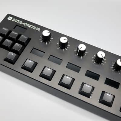 Melbourne Instruments ROTO-CONTROL DAW and MIDI Controller + Stand image 2