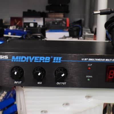 Alesis Midiverb III 3 16-Bit Multi Effects Processor Rack Reverb w/Adapter image 2