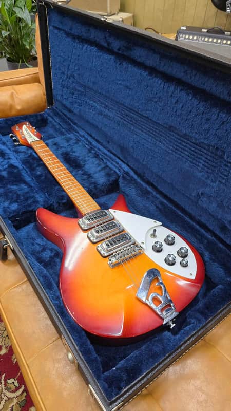 Rickenbacker 320 Fireglo 1983 - Fireglo image 1
