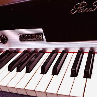 Rhodes Piano Bass - Black image 3