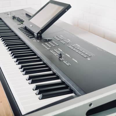 Korg Oasys 88 key piano keyboard synthesizer excellent-synth for sale image 1