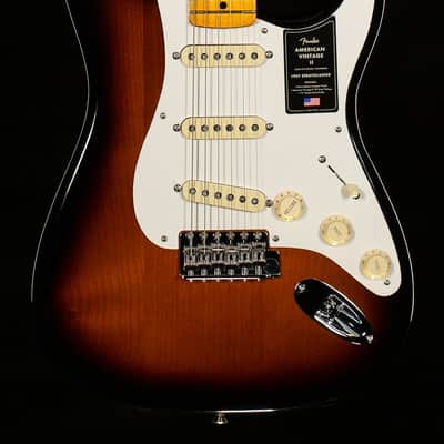 Fender American Vintage II 1957 Stratocaster Maple Fingerboard 2-Color Sunburst (556) image 3