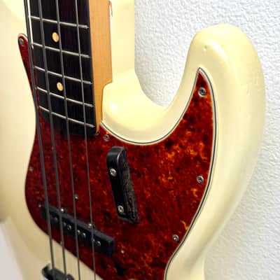 Fender Jazz Bass Pre CBS L Series 1963 - White Refin image 11
