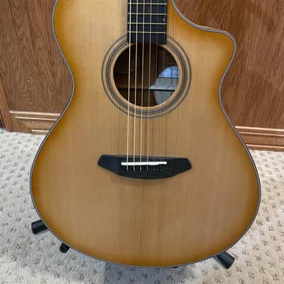 Breedlove Organic Artista Concert 2021 Natural Shadow CE image 1