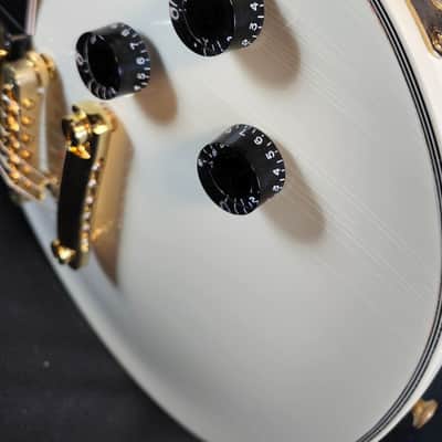 Gibson Vintage 2001 Les Paul Custom, Alpine White, Gold Hardware, w/HSC NOS image 15