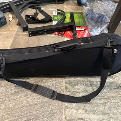 Violin, 4/4 size. with case and bow. image 13